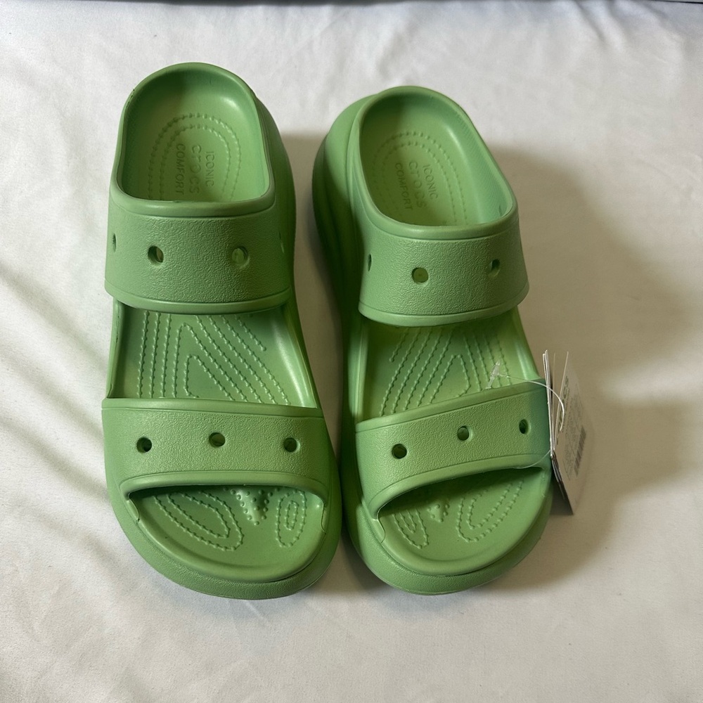 CROCS Iconic Croc Comfort Crush Sandal Mint Green Size 8W/6M